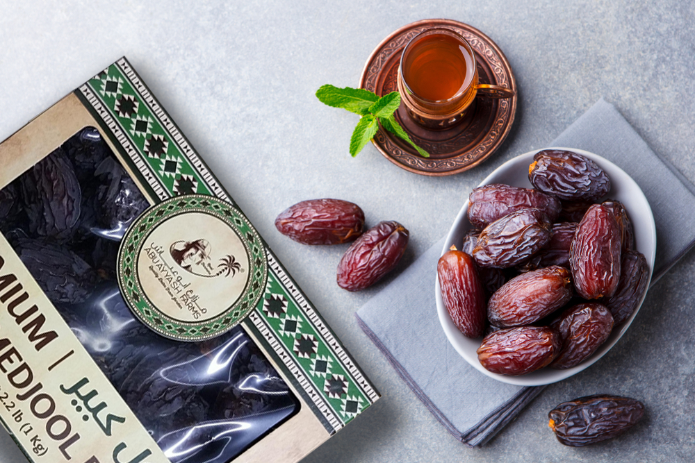 Dates | AbuAyyash Farms | Large & Medium Choice Medjool Dates | 2.2 & 1 pound BOX | 2.2LB. (1kg) & 1LB(453g) || Hand-Picked, Fresh from Jordan Valley | Vegan, Non-GMO